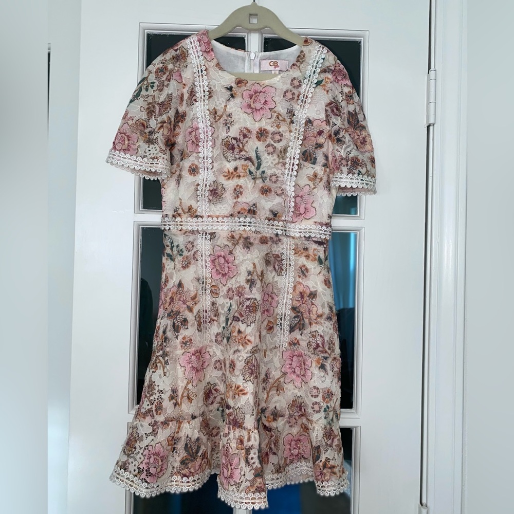 Gianni bini lace floral midi dress with sleeves